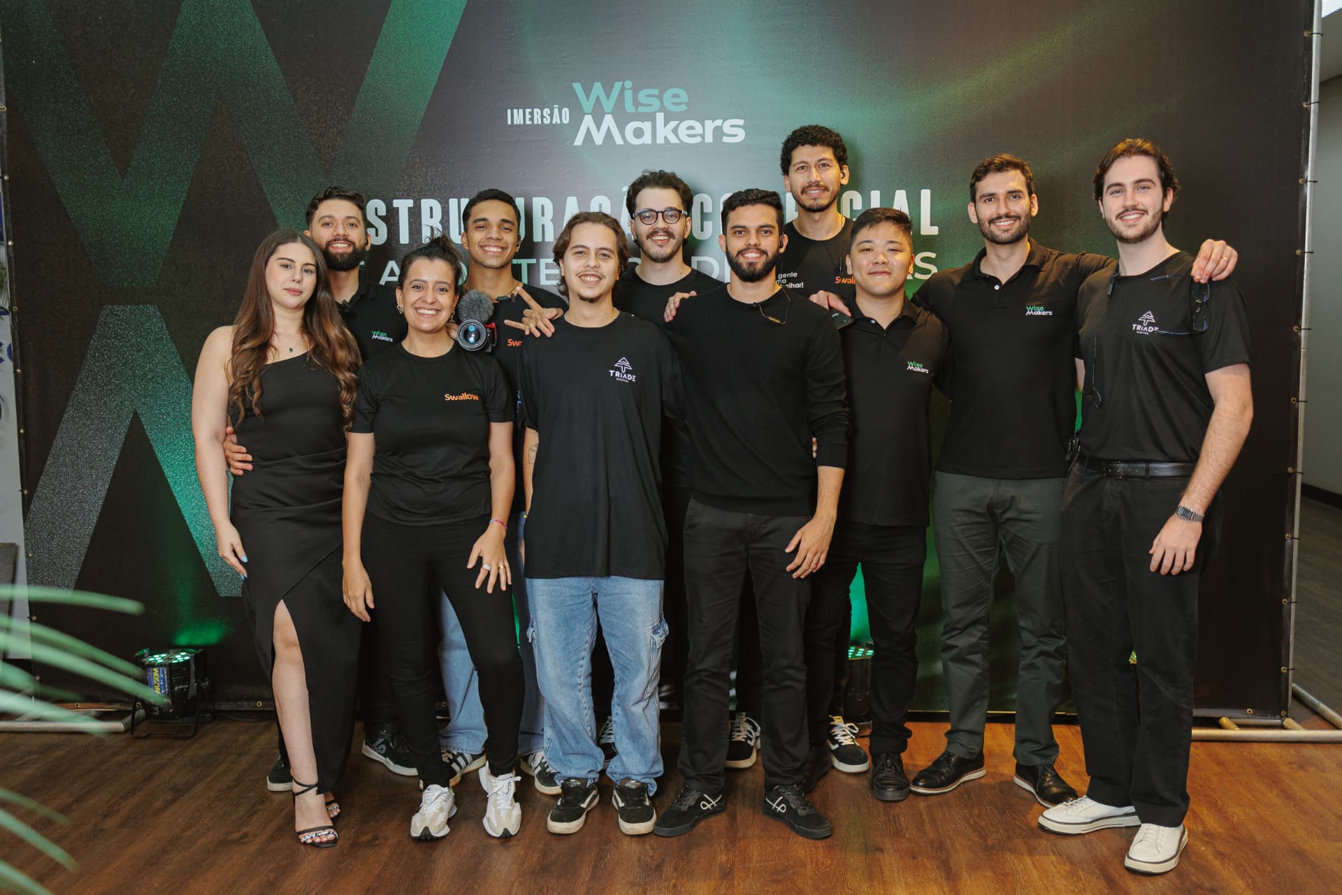 Equipe da Wise Makers reunida no painel do evento de estruturação comercial